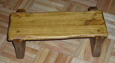 wooden benches 006.jpg (850927 bytes)